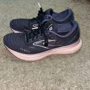 Brooks Glycerin 19 Size 8.5 (D)